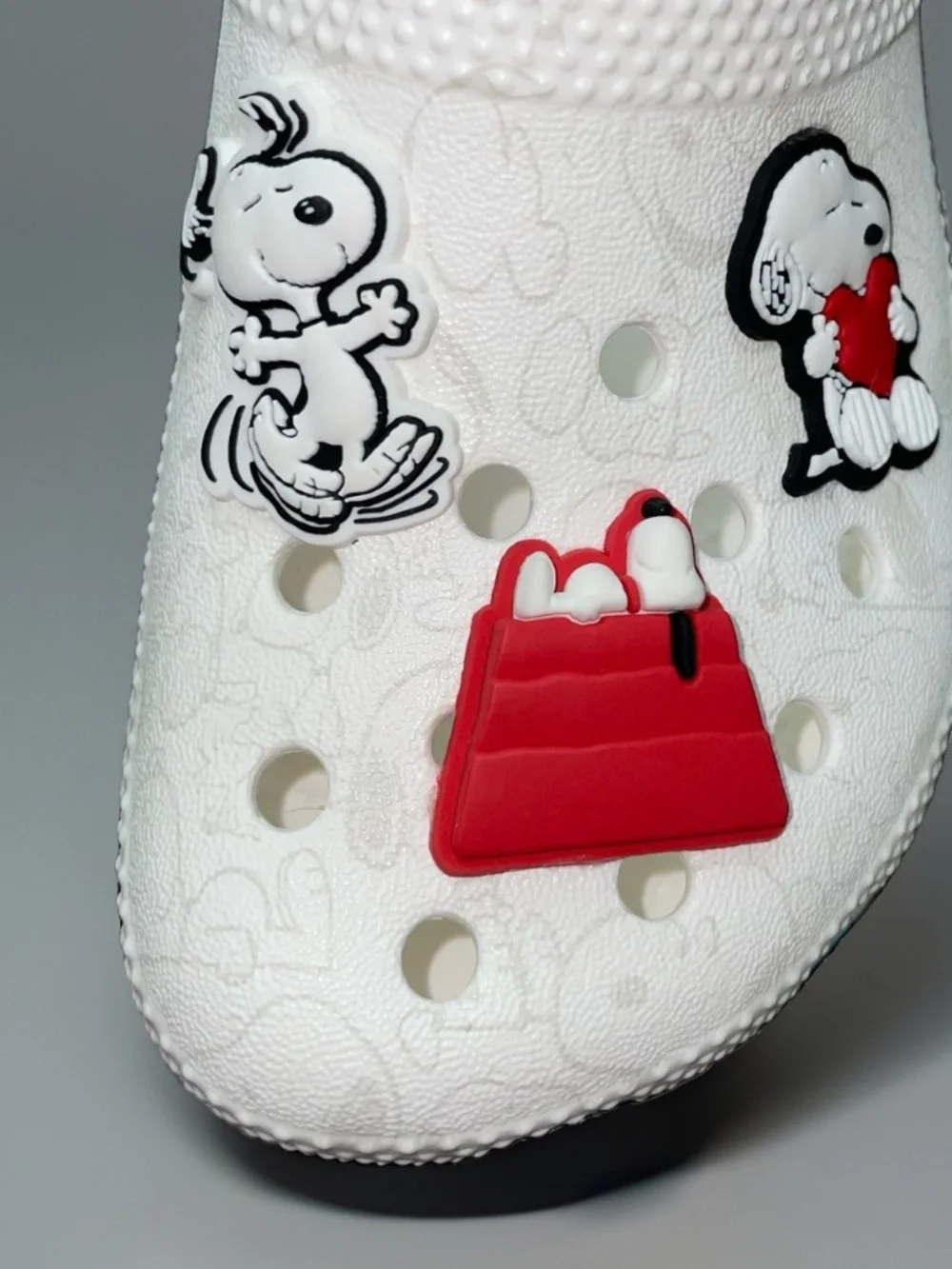 NEW Crocs Peanuts Classic Clog Unisex Kids C11 ~ 6 Jibbitz NEW